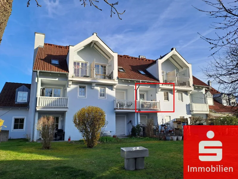 Westansicht mit Balkon - Wohnung kaufen in Schrobenhausen - Gemütliche Wohnung in zentraler Lage