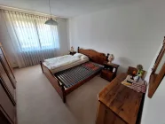 Helles Schlafzimmer im EG