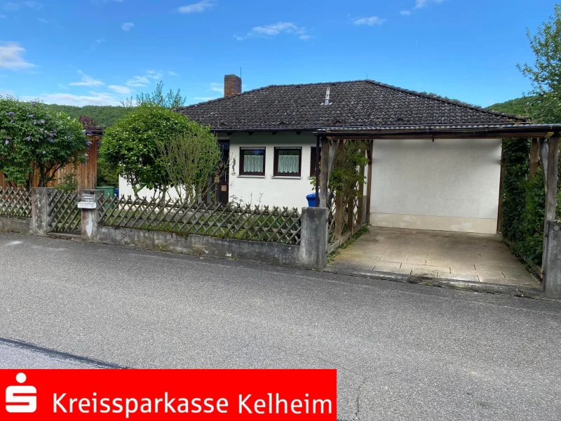 Nordansicht - Haus kaufen in Riedenburg - Freistehender Bungalow in Riedenburg-Haidhof    