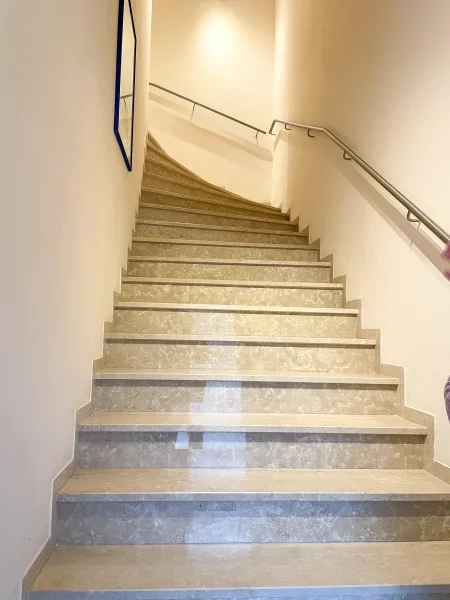 Treppe ins OG und DG