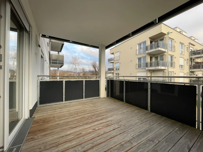 überdachter Balkon