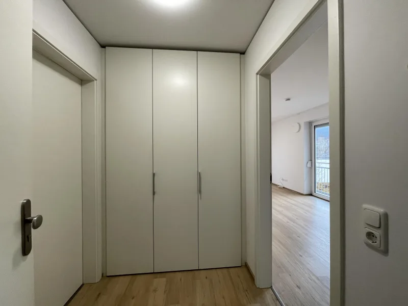 Flur mit hochwertigem Einbauschrank