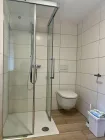 WC mit Dusche in der Einliegerwohnung