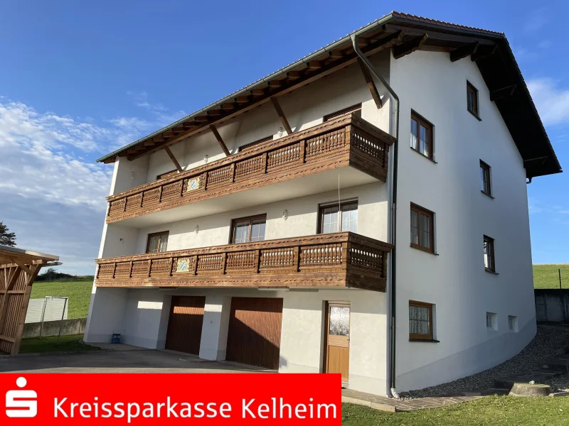 Südansicht - Haus kaufen in Kelheim - Gelegenheitskauf - Neueres Zweifamilienhaus mit PV-Anlage in Kelheim-Thaldorf - Baujahr 2001