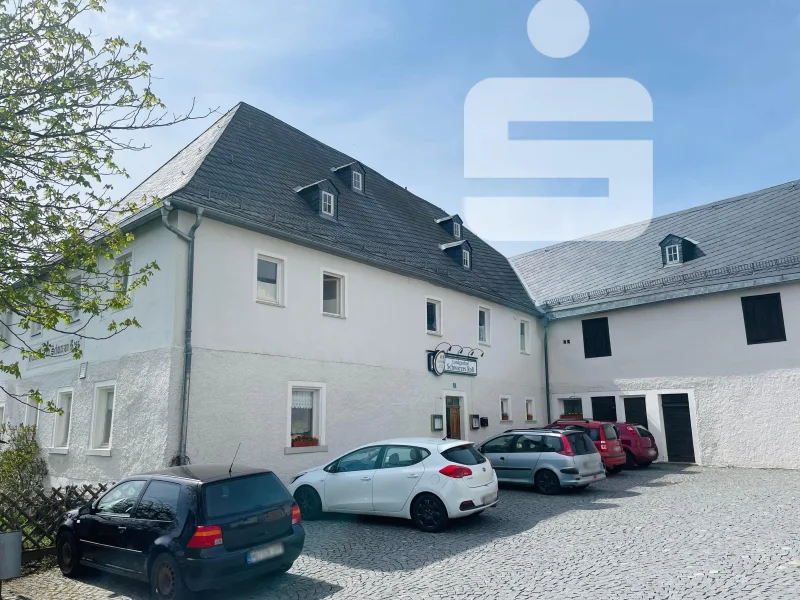 Seitenansicht - Haus kaufen in Töpen - Historisches Wohngebäude mit Gaststätte 