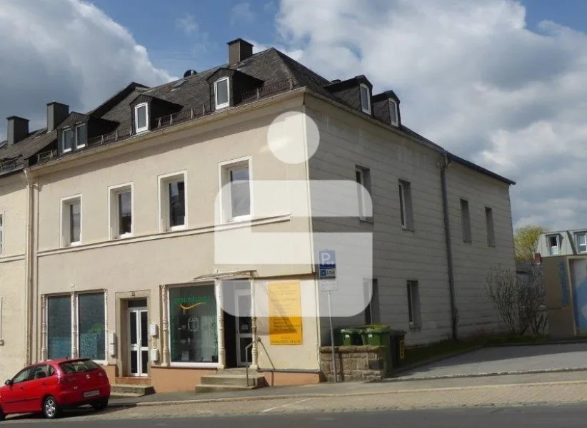 100118-1 - Zinshaus/Renditeobjekt kaufen in Wunsiedel - Wohn-/Geschäftshaus in Wunsiedel