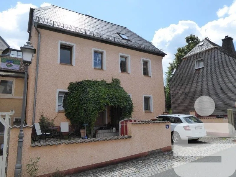 100235-1 - Haus kaufen in Schwarzenbach - Ein-/Zweifamilienhaus in Schwarzenbach