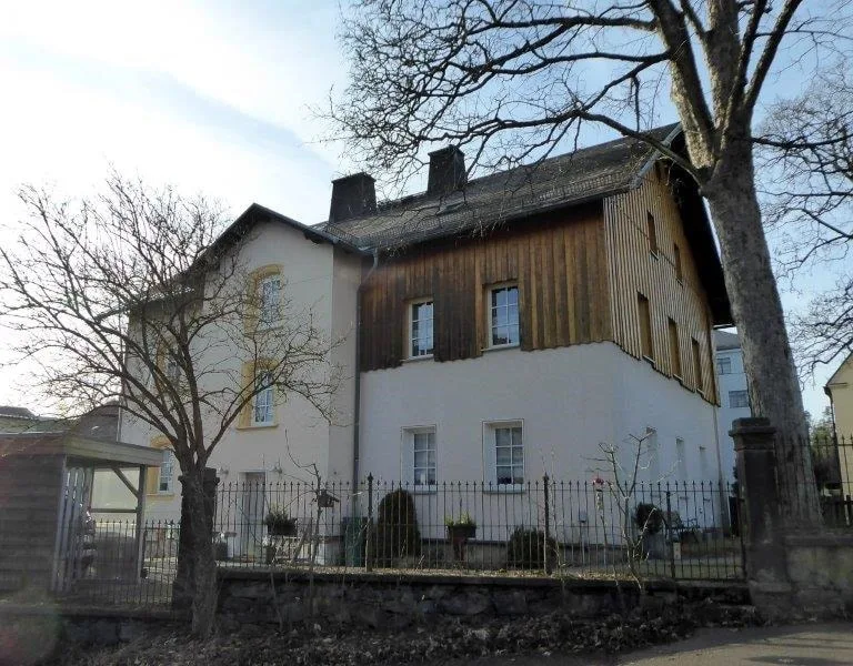 100409-1b - Haus kaufen in Selb - Ein-/Zweifamilienhaus in Selb