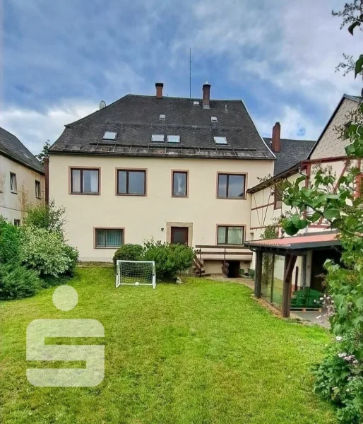 Hinteransicht - Haus kaufen in Kirchenlamitz - Mehrfamilienhaus in Kirchenlamitz