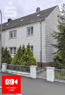 Vorderansicht - Haus kaufen in Rehau - Zweifamilienhaus in Rehau 