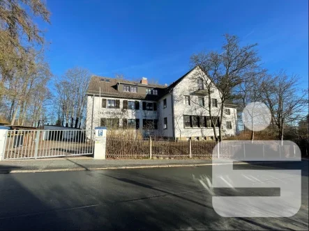 Titelbild - Gastgewerbe/Hotel kaufen in Hof - ehemalige Jugendherberge in Hof