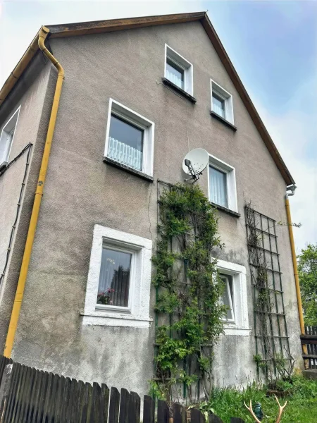 Seitenansicht - Haus kaufen in Gefrees - Freistehendes Einfamilienhaus in Kornbach /Gefrees