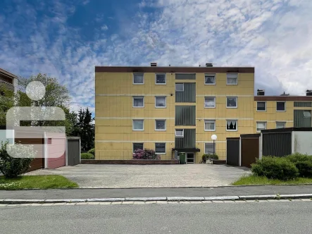 Straßenansicht - Wohnung kaufen in Selbitz - 3 Zimmer Wohnung in Selbitz