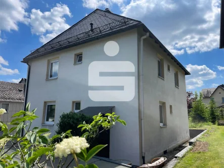 Rückansicht - Haus kaufen in Bad Steben - Einfamilienhaus in Bobengrün in zentraler Lage