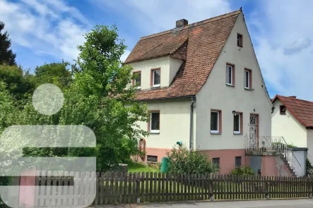 Außenansicht - Haus kaufen in Hohenberg - Ein-/Zweifamilienhaus in Hohenberg