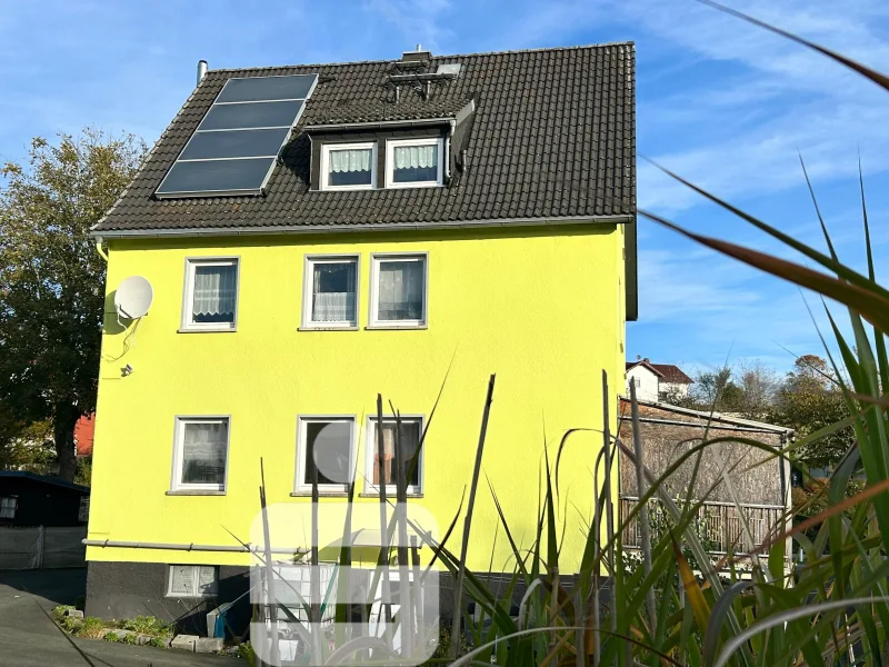 Gartenansicht - Haus kaufen in Naila - Mehrfamilienhaus in Naila - OT Lippertsgrün