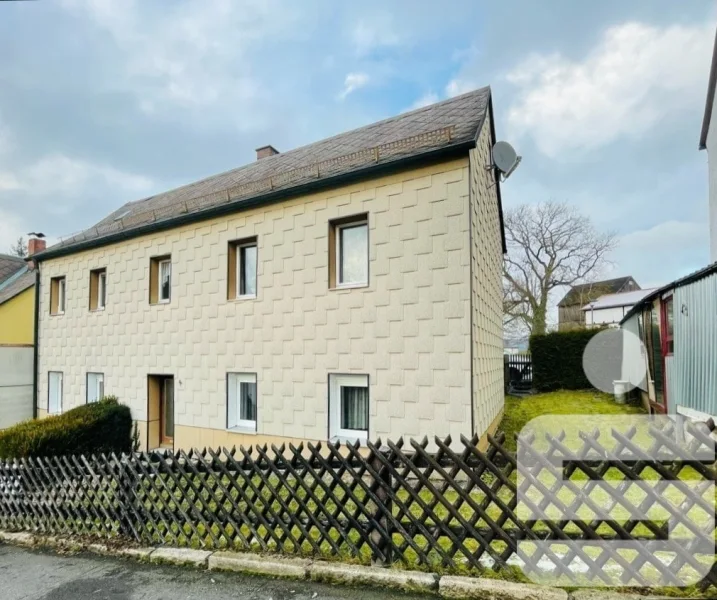 Süd-Ansicht - Haus kaufen in Hohenberg - Ein-/Zweifamilienhaus in Hohenberg