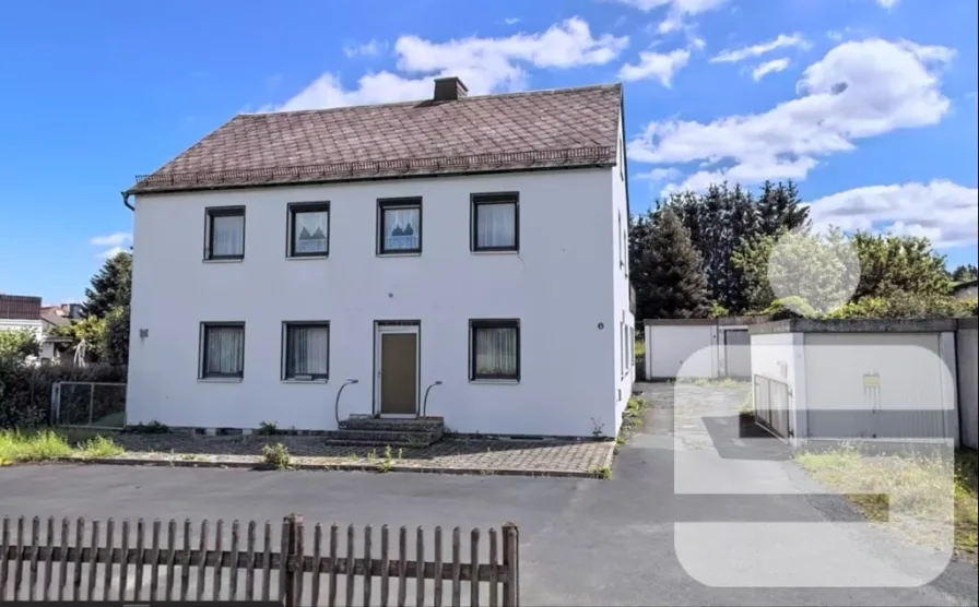 Front - Haus kaufen in Trogen - Altes ehemaliges  Gasthaus in Trogen, OT Siedlung