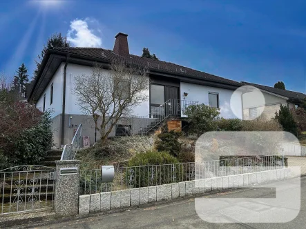 Front - Haus kaufen in Döhlau - Bungalow in Döhlau