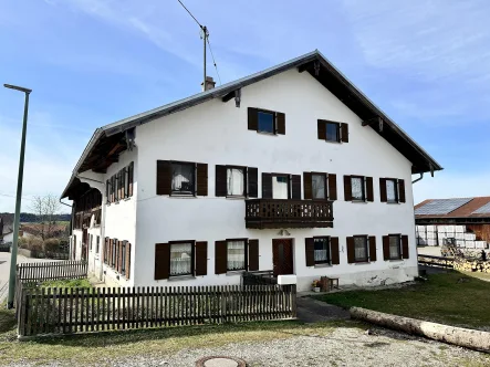 Ansicht Westseite - Haus kaufen in Hofstetten - Charmantes Bauernhaus in Hofstetten