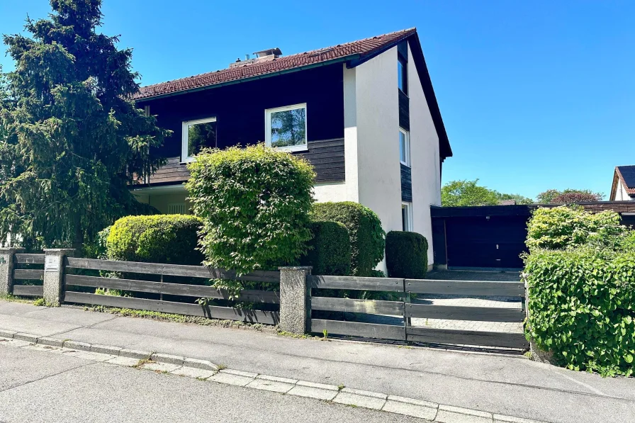 Ansicht Ostseite - Haus kaufen in Landsberg - Doppelhaushälfte in Landsberg-Pitzling