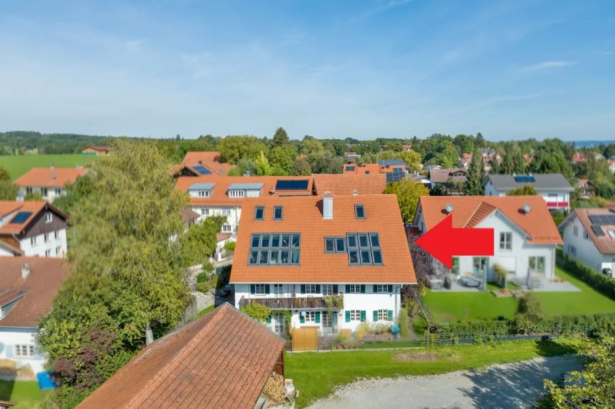 Ansicht Wohnhaus - Wohnung kaufen in Dießen - Lichtdurchflutete Atelierwohnung in Dießen-Wengen