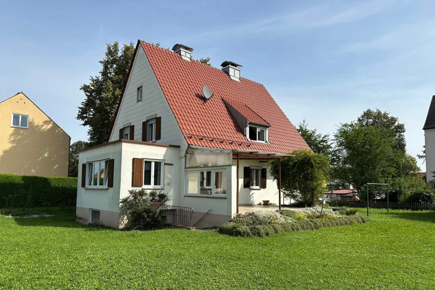 Ansicht - Haus kaufen in Landsberg - Zweifamilienhaus im Landsberger Westen