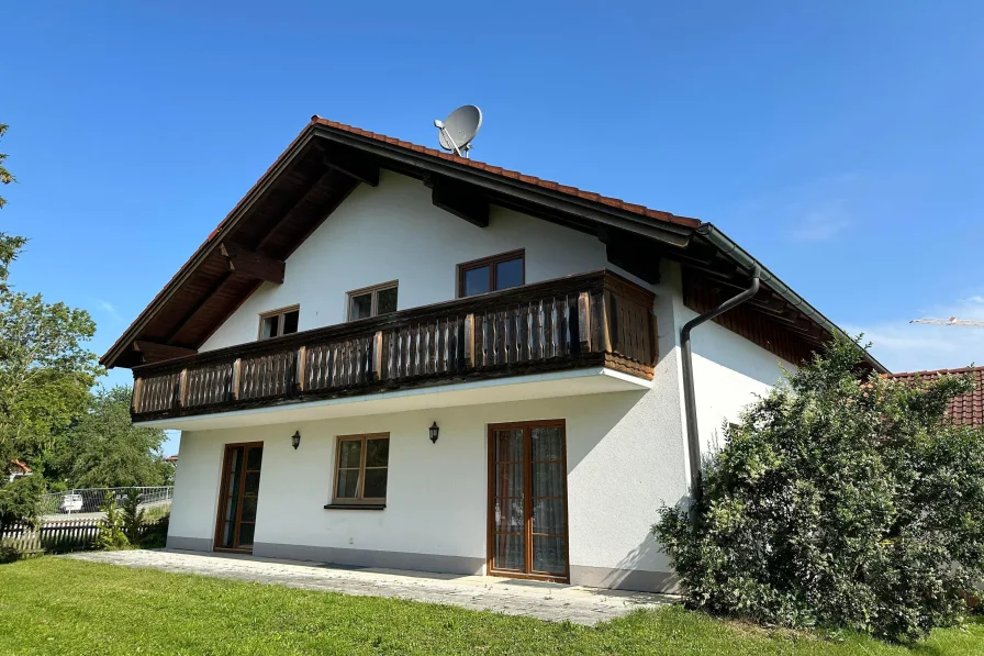 Ansicht von Süden - Haus kaufen in Hofstetten - Zweifamilienhaus in Hofstetten