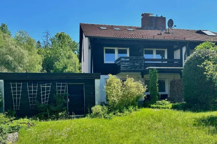 Hausansicht Westseite - Haus kaufen in Landsberg - Doppelhaushälfte in Landsberg-Pitzling