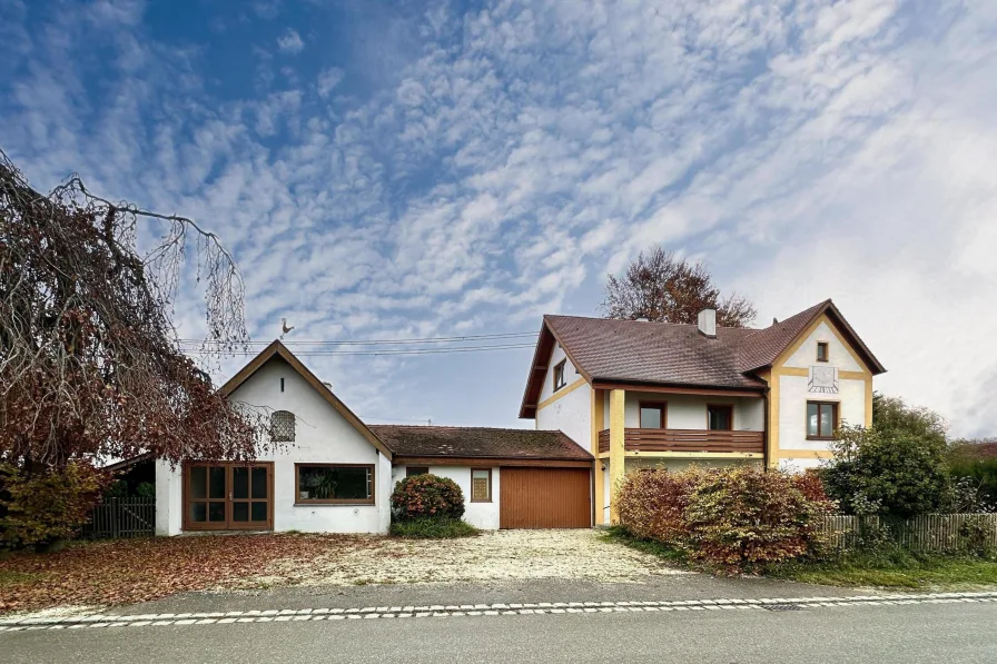 Hausansicht Südseite - Haus mieten in Egling - Arbeiten und Wohnen in Einem!