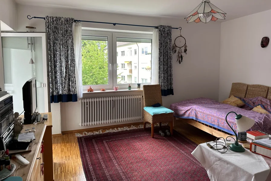 Wohnzimmer - Wohnung kaufen in Landsberg - 4-Zimmer-Wohnung in Landsberg am Lech