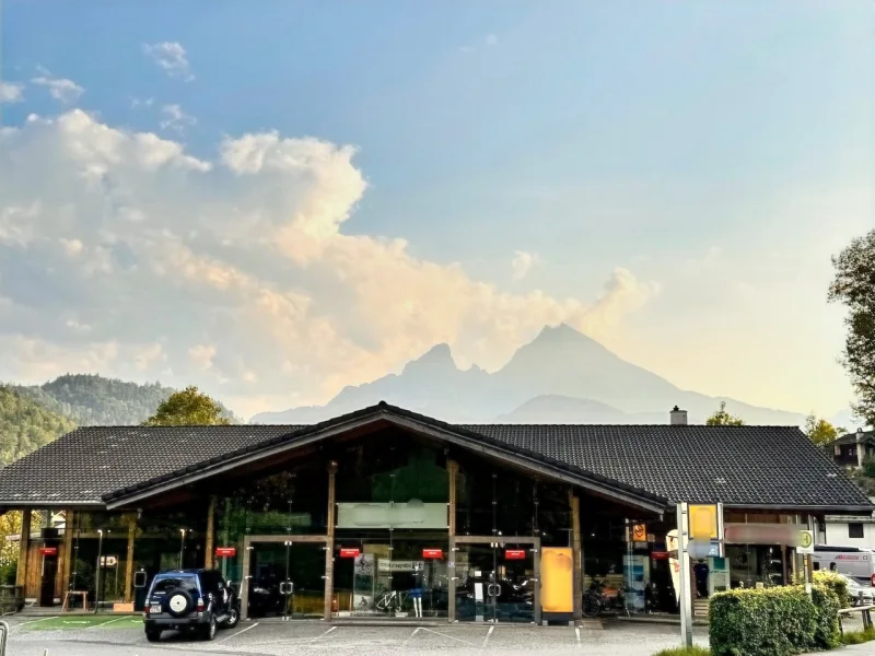 Mit Blick ;) - Halle/Lager/Produktion mieten in Berchtesgaden - Gewerbeflächen im Herzen von Berchtesgaden zu verpachten: ca. 1.200 m² auf 3 Etagen