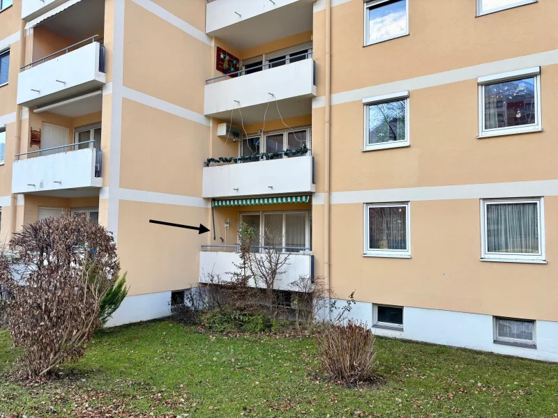 Balkon von der Straße aus gesehen