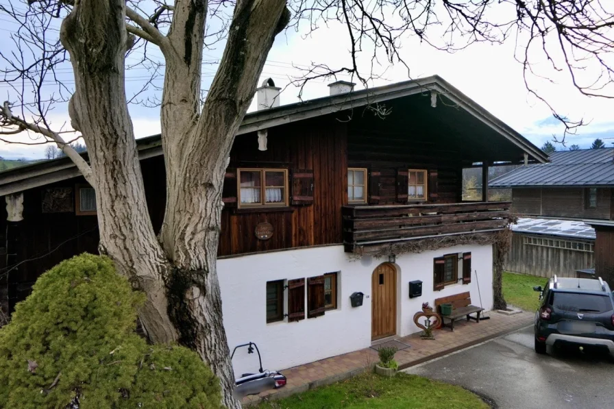 Landhaus in Bischofswiesen - Haus kaufen in Bischofswiesen -  Perfekt für Sanierung oder Neubau