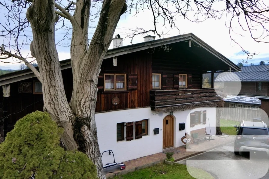 Landhaus in Bischofswiesen - Haus kaufen in Bischofswiesen -  Perfekt für Sanierung oder Neubau