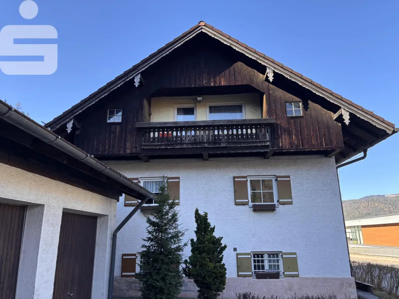 Außenansicht - Haus kaufen in Bad Reichenhall - Ein Projekt für  passionierte Heimwerker !!