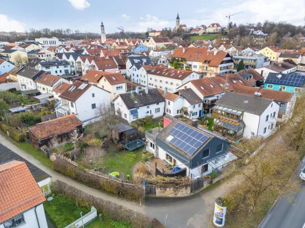  - Haus kaufen in Dorfen - Familienfreundliches Einfamilienhaus mit großem Garten und idealer Anbindung