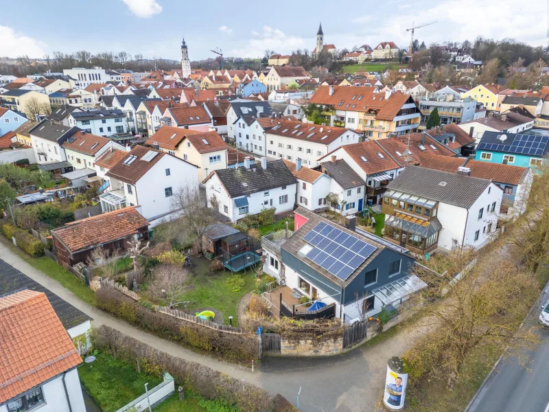  - Haus kaufen in Dorfen - Familienfreundliches Einfamilienhaus mit großem Garten und idealer Anbindung