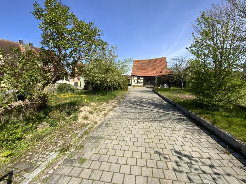 Herrliches Grundstück mit 910 m² Größe in Muhr am See - Grundstück kaufen in Muhr - Sehr schönes Baugrundstück mit 910 m² Größe in Seenähe in Muhr am See zu verkaufen!