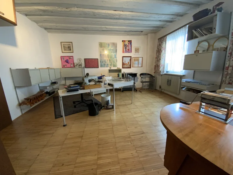 Schlaf-/ Arbeitszimmer im Obergeschoss