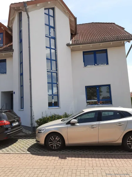 Straßenansicht - Büro/Praxis kaufen in Oschersleben - Oschersleben - Büroetage in Wohn- und Geschäftshaus zu verkaufen