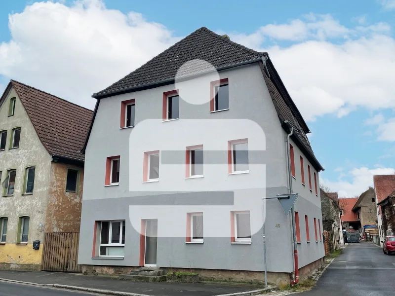 Titelbild - Haus kaufen in Uehlfeld - Energiesparen auch im älteren Haus...Bezugsfreies ZFH mit Garage in Uehlfeld