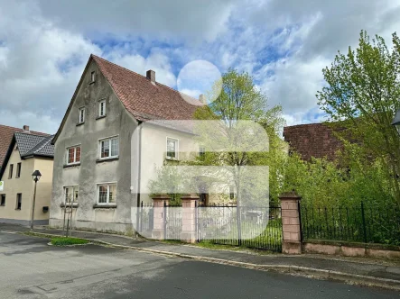 Titel - Haus kaufen in Dachsbach - Attraktiv für eigene Ideen...Wohnhaus mit Anbau & Scheune in Dachsbach