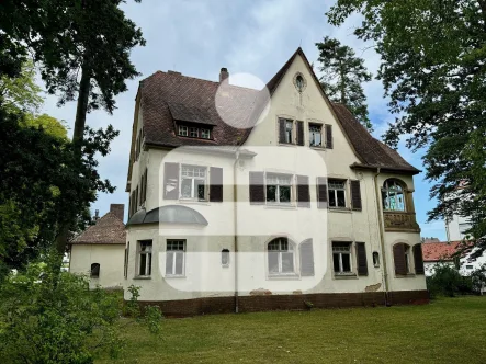 Titelbild - Haus kaufen in Höchstadt - Denkmalgeschützte Stadtvilla in Höchstadt a.d. Aisch...Besondere Gelegenheit