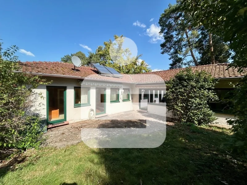 Ansicht - Haus kaufen in Erlangen - Bestlage in Alterlangen...Bungalow mit großem Grundstück