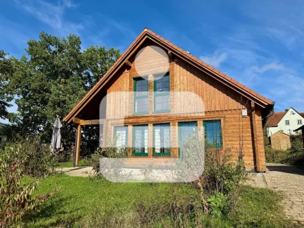 Titelbild - Haus kaufen in Pommersfelden - Gesund, umweltfreundlich und modern...Effizientes Holzhaus in Pommersfelden-OT