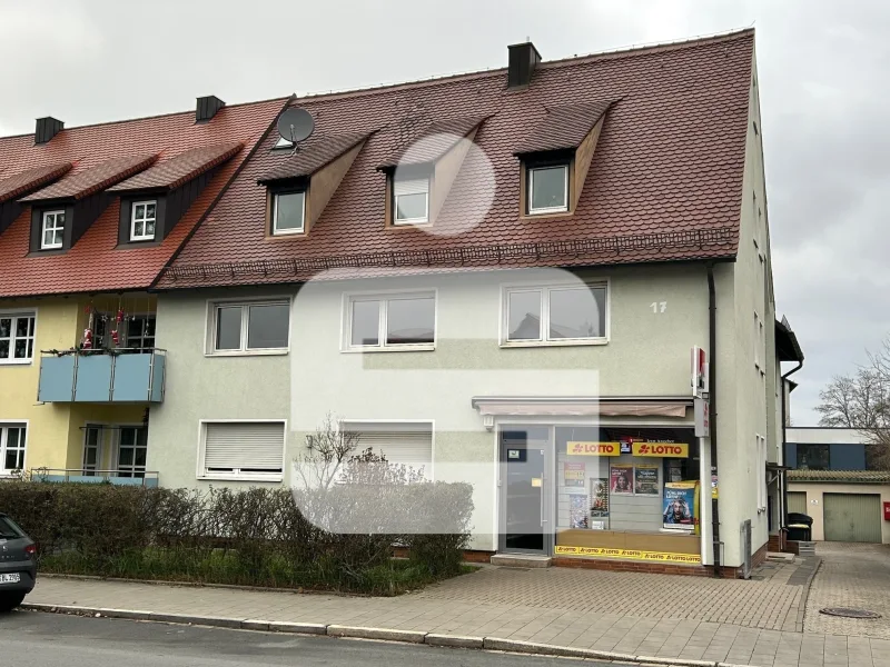 Titelbild - Haus kaufen in Erlangen - MFH mit insgesamt 6 Einheiten in ER-Bruck...Kapitalanleger aufgepasst!