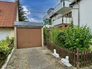 Garage und Stellplatz