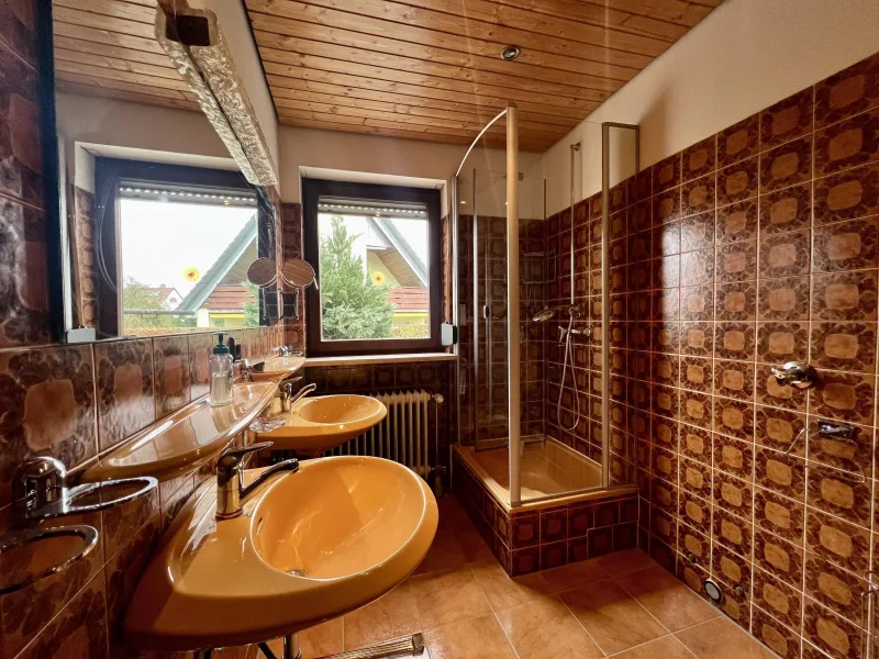 Badezimmer EG