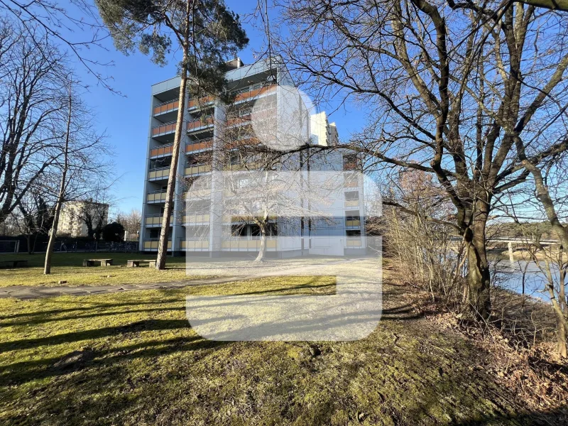 Ansicht - Wohnung kaufen in Erlangen - Wohnen mit toller Aussicht...geräumige 4-Zi-ETW mit Südbalkon